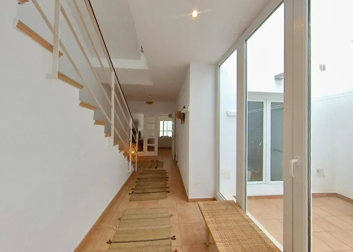 Casa Hijiflor * كونيل ذي لا فرونتيرا